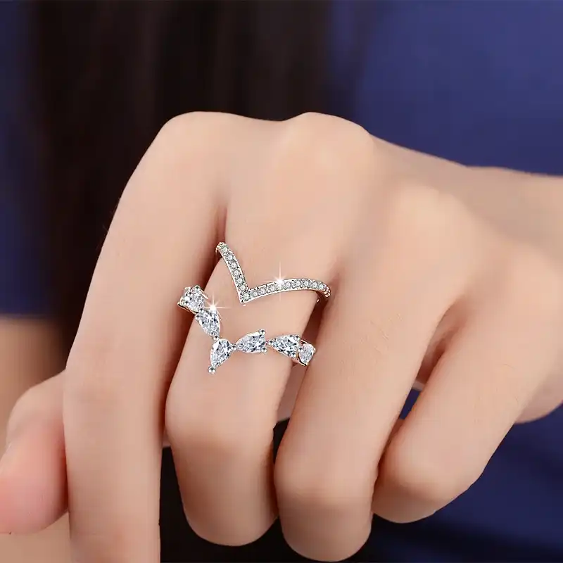 sterling silver ring model display by bds