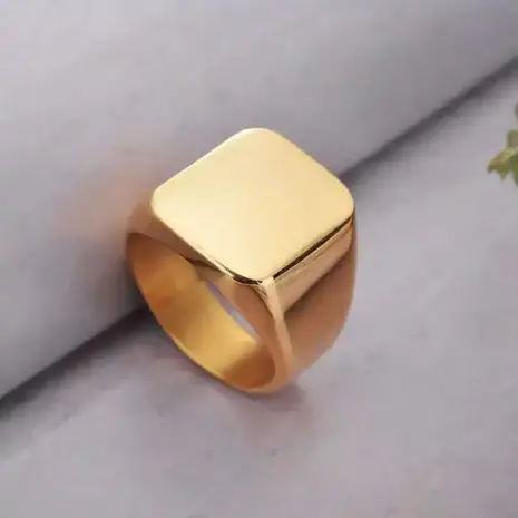 gold signet ring