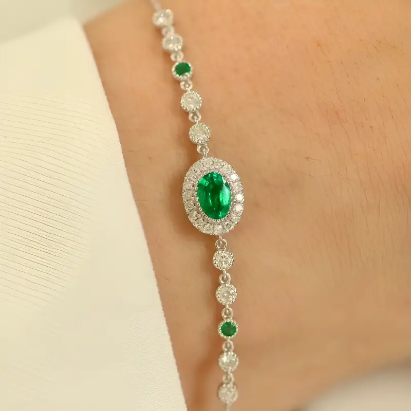 luxury bracelet model