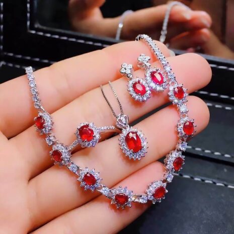 Swarovski Bridal Jewelry Sets: Enchant Your Special Day