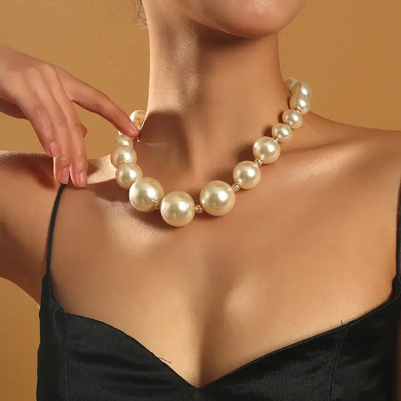 chunky pearl necklace