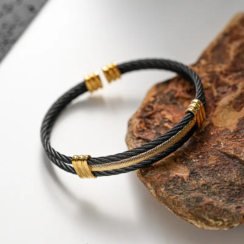 everyday bracelet black gold