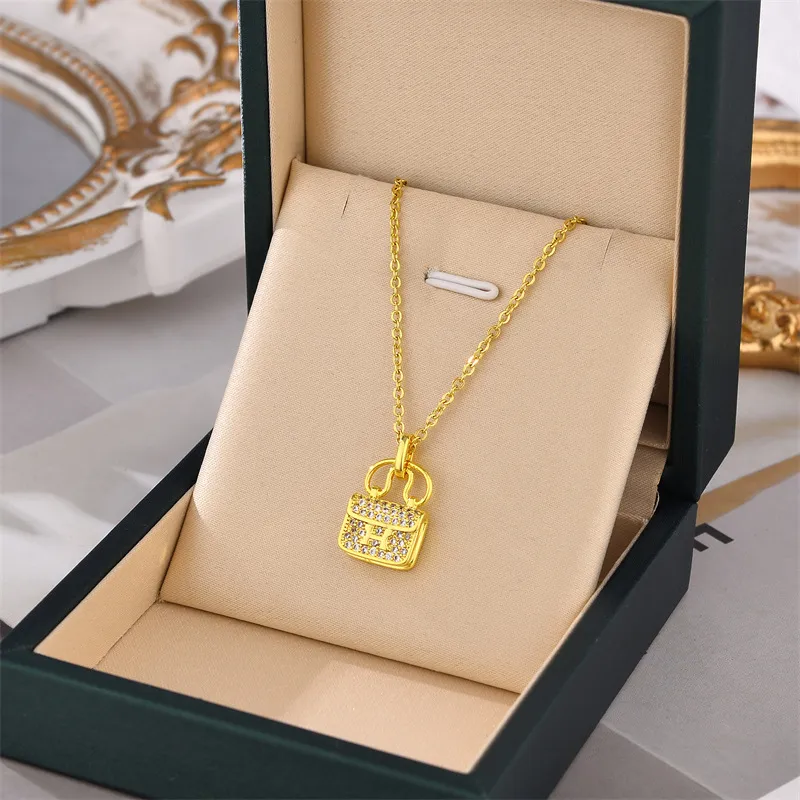 gold luxury pendant necklace